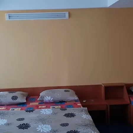 Royal Celic Motel *
