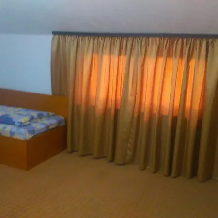 Royal Celic Vrazici